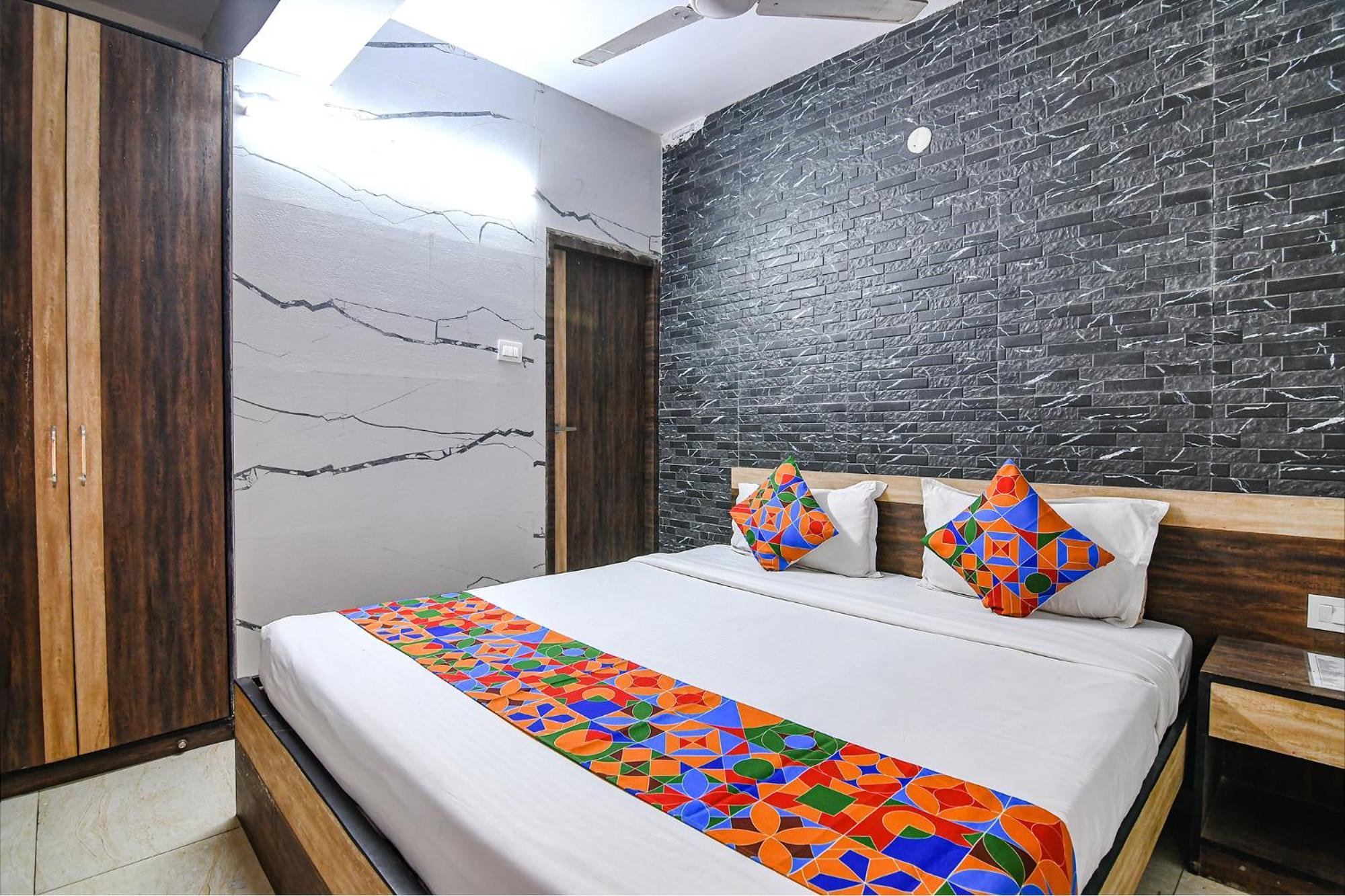 Hotel Fabexpress Subh Residency Santragachi Exterior foto